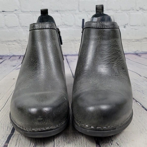 DANSKO | Harlene leather heeled side zip chelsea style ankle booties boots - Picture 5 of 10